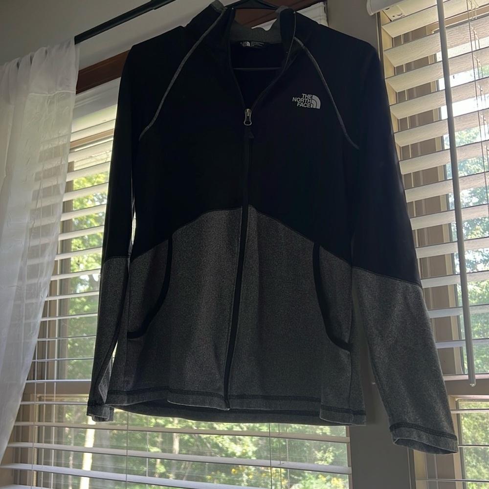 Women’s Northface Black & Gray Lightweight